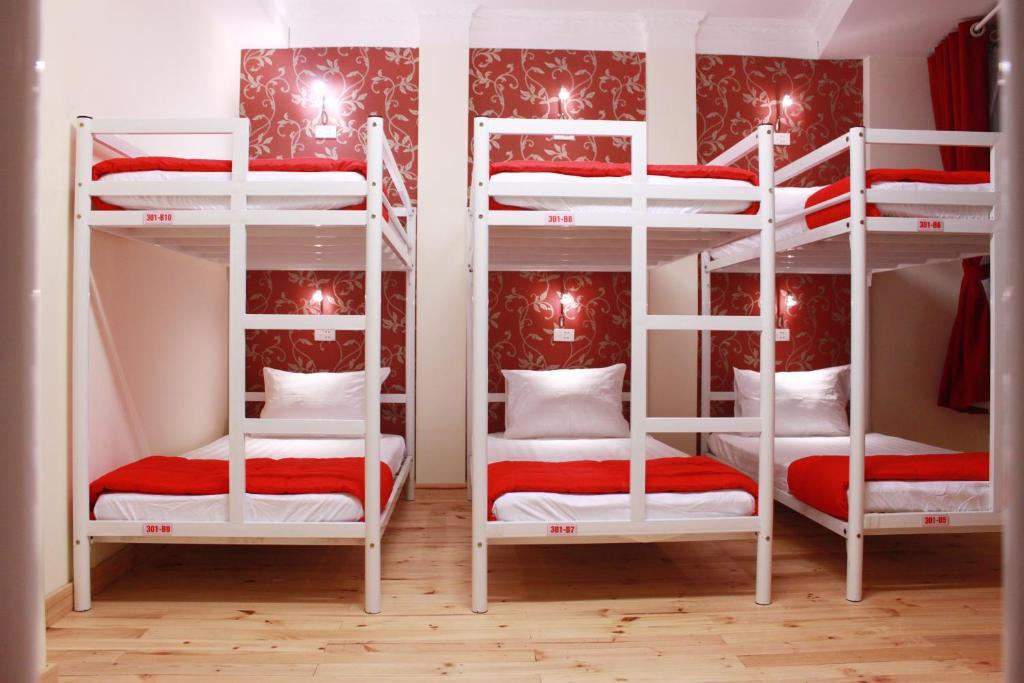 Koniko Backpackers Hostel Хошимін Номер фото